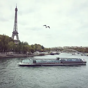 Eiffel Tower Champs De Mars Appartement